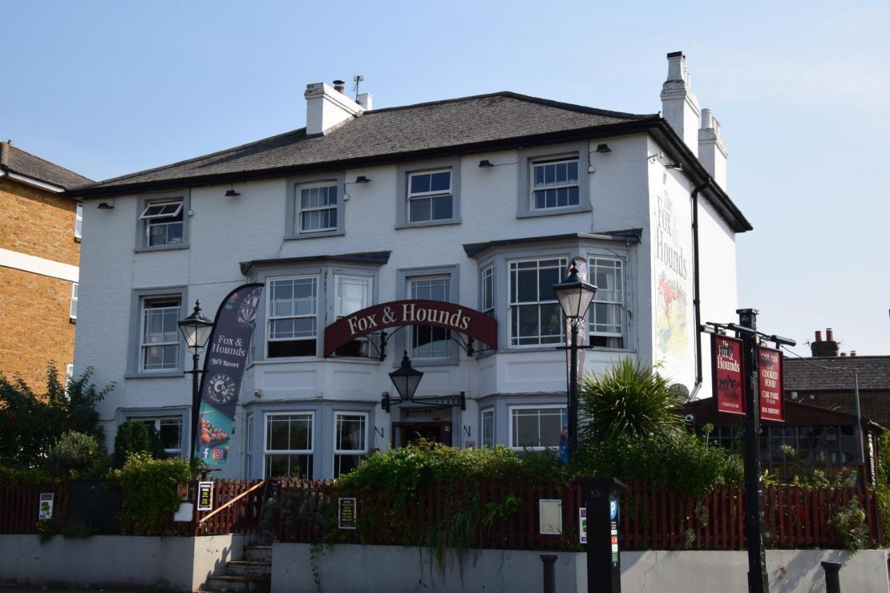 فندق Fox & Hounds Pub Long Ditton المظهر الخارجي الصورة